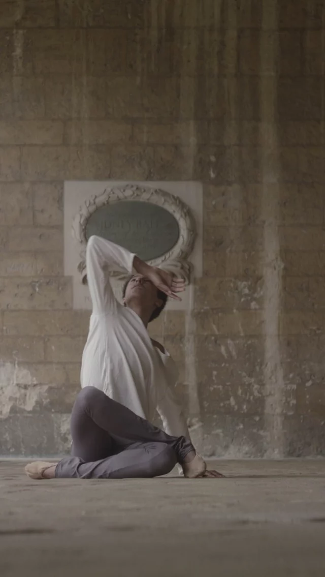 ‘Chrysalis’ 

CHRYSALIS is part of an international film series curated by Hannah von Wiehler. The series focuses on the exploration of the doubt, which comes before hope and transformation. 

Inspired by the transformation of the chrysalis, my vision for the film is to explore the maturing of child to adult. I seek to express the fragility of the male dancer, through the phases of life’s journey. It stars Principal of Ballet Zurich & ex-Birmingham Royal Ballet, Brandon Lawrence and a young star in the making, Jakob Wheway Hughes. 

The work has a commissioned score by Carol J Jones, played by the Oxford Alternative Orchestra (Orchestra Vox). The film is produced by Four Eyes Film Productions.

Credits ✨
Artistic Director & Executive Producer @hannah.von.wiehler 
Choreography & Direction @ruth.brill 
Dancers @blawrencedancer & @jakobwheway 
Composer @carol_j_jones 
Musicians @orchestravox @violettasuvini 
Producer @emilia_clark @4isproductions 
Produced by @4isproductions 
Director of Photography @vanleeuwen.ajt 
Editor @calumbradshaw 
Color @chiaracoperchini 
Assistant cameraman @ur_film_dispenser
Location @stjohnsox 
With thanks to @lovedansez 

#chrysalis #dancefilm #ruthbrill #choreographer #choreography #director #ballet